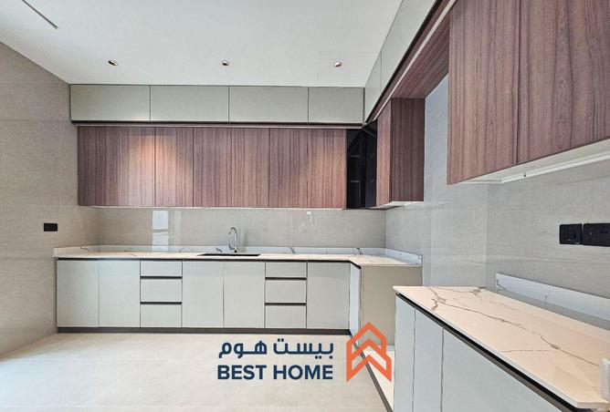 53033358 - Property Image 3