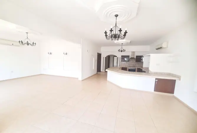 54068198 - Property Image 2