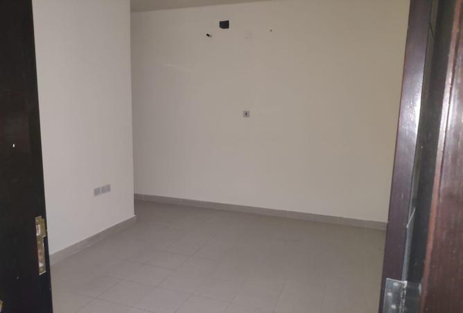 53215679 - Property Image 2