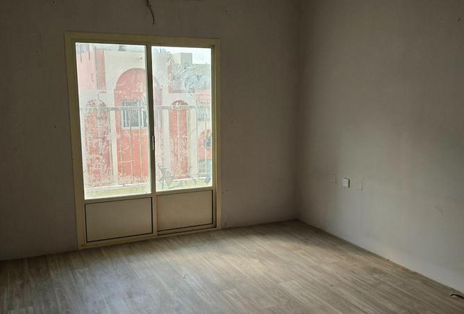 992306 - Property Image 3