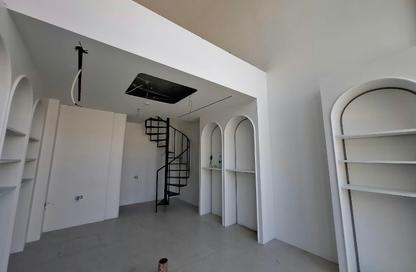 Shop - Studio for rent in Janabiya - Northern Governorate