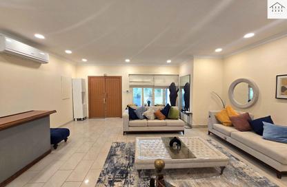 Villa - 3 Bedrooms - 4 Bathrooms for rent in Al Juffair - Capital Governorate Villa - 3 Bedrooms - 4 Bathrooms for rent in Al Juffair - Capital Governorate