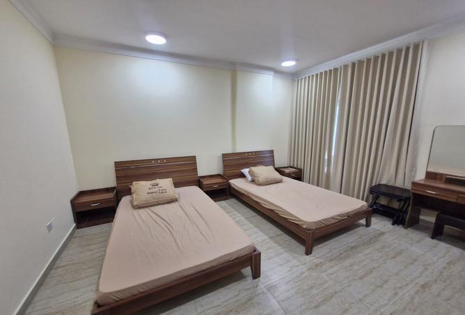 988852 - Property Image 3