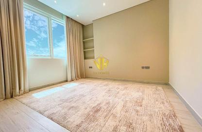 Apartment - 3 Bedrooms - 3 Bathrooms for rent in Al Juffair - Capital Governorate