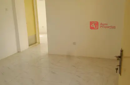 Apartment - 2 Bedrooms - 1 Bathroom for rent in Manama Souq - Manama - Capital Governorate Apartment - 2 Bedrooms - 1 Bathroom for rent in Manama Souq - Manama - Capital Governorate