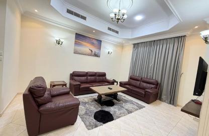 Apartment - 2 Bedrooms - 3 Bathrooms for rent in Al Juffair - Capital Governorate