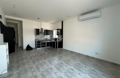 Apartment - 2 Bedrooms - 3 Bathrooms for rent in Janabiya - Northern Governorate