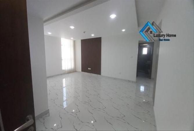 53241345 - Property Main Image