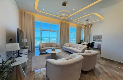 Duplex - 4 Bedrooms - 5 Bathrooms for rent in Seef - Capital Governorate