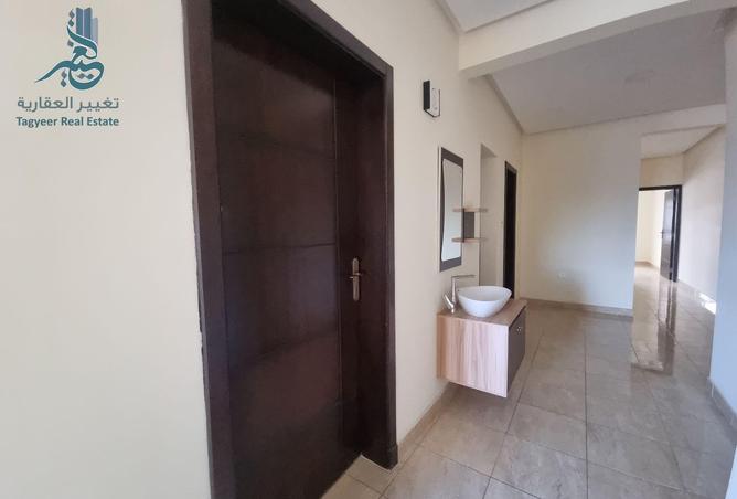 991651 - Property Image 3