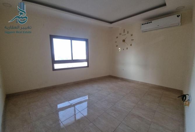 991651 - Property Image 2