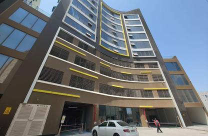 Show Room - Studio - 2 Bathrooms for rent in Seef - Capital Governorate