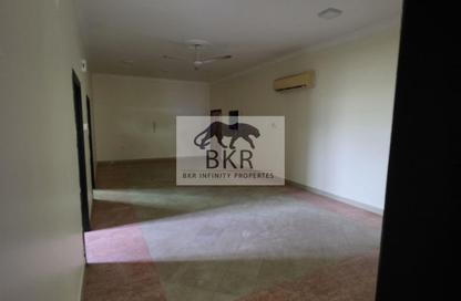 Apartment - 2 Bedrooms - 2 Bathrooms for rent in Diraz - Northern Governorate