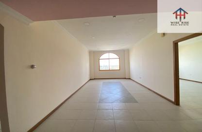 Office Space - 2 Bedrooms - 2 Bathrooms for rent in Zinj - Manama - Capital Governorate