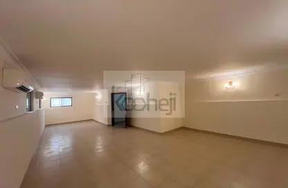 Villa - 5 Bedrooms - 6 Bathrooms for rent in Saar - Northern Governorate