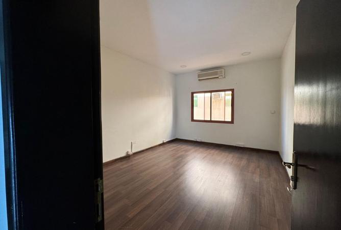 57038595 - Property Image 2