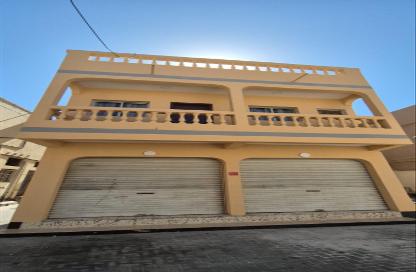 عمارة بالكامل - غرفة نوم - 1 حمام للبيع في المحرق - المحرق