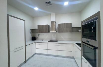 Apartment - 3 Bedrooms - 2 Bathrooms for rent in Saraya 2 - Bu Quwah - Northern Governorate