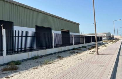 Warehouse - Studio - 1 Bathroom for rent in Hidd - Muharraq Governorate