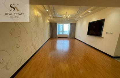 Apartment - 3 Bedrooms - 4 Bathrooms for rent in Abraj Al Lulu - Manama - Capital Governorate
