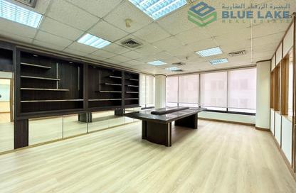Office Space - Studio - 3 Bathrooms for rent in Manama Downtown - Manama - Capital Governorate