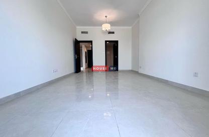 Apartment - 1 Bedroom - 2 Bathrooms for sale in Sanabis - Manama - Capital Governorate