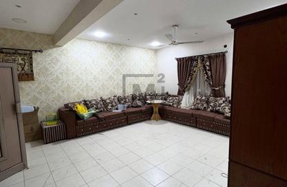 Whole Building - 7+ Bedrooms - 7+ Bathrooms for sale in Karrana - Northern Governorate
