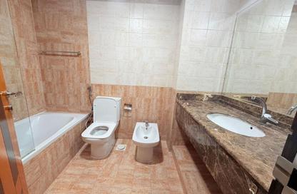 Apartment - 2 Bedrooms - 2 Bathrooms for rent in Al Juffair - Capital Governorate