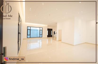 Villa - 4 - 5 for sale in Tubli - Central Governorate