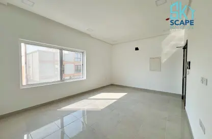 Apartment - 3 Bedrooms - 2 Bathrooms for rent in Tubli - Central Governorate