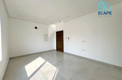 Apartment - 3 Bedrooms - 2 Bathrooms for rent in Tubli - Central Governorate