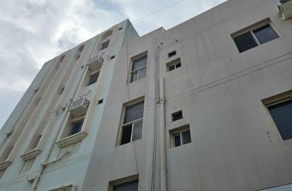 Whole Building - 2 Bedrooms - 2 Bathrooms for sale in Bu Kowarah - Riffa - Southern Governorate
