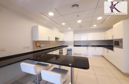 Apartment - 2 Bedrooms - 3 Bathrooms for rent in Sanabis - Manama - Capital Governorate