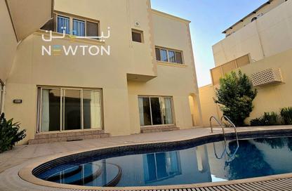 Villa - 4 Bedrooms - 5 Bathrooms for rent in Mahooz - Manama - Capital Governorate