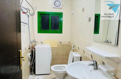 Apartment - 2 Bedrooms - 2 Bathrooms for rent in Busaiteen - Muharraq Governorate