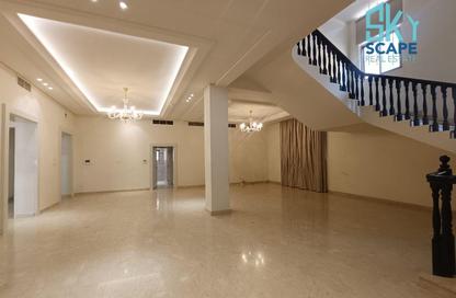 Villa - 5 Bedrooms - 4 Bathrooms for rent in Tubli - Central Governorate