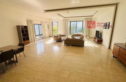 Villa - 4 Bedrooms - 5 Bathrooms for rent in Saar - Northern Governorate