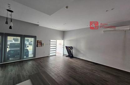 Apartment - 3 Bedrooms - 3 Bathrooms for rent in Tubli - Central Governorate