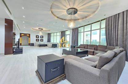 Penthouse - 3 Bedrooms - 4 Bathrooms for rent in Al Juffair - Capital Governorate