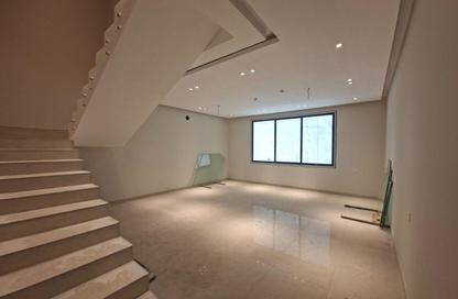 Duplex - 3 Bedrooms - 3 Bathrooms for sale in Hidd - Muharraq Governorate