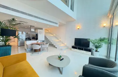 Duplex - 3 Bedrooms - 4 Bathrooms for rent in Ghuraifah (Old Juffair) - Manama - Capital Governorate