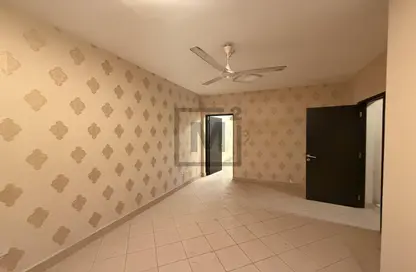 فيلا - 5 غرف نوم - 4 حمامات للبيع في البسيتين - المحرق