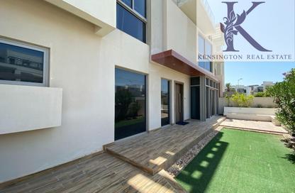 Villa - 4 - 5 for rent in Najma - Amwaj Islands - Muharraq Governorate