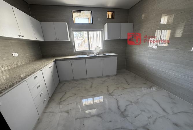 52327530 - Property Image 3