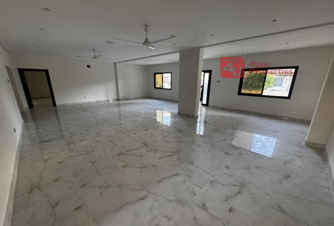 52327530 - Property Image 2