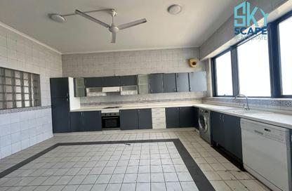 Apartment - 4 - 4 for rent in Salmaniya - Manama - Capital Governorate Apartment - 4 - 4 for rent in Salmaniya - Manama - Capital Governorate
