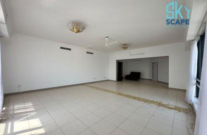 Apartment - 4 - 4 for rent in Salmaniya - Manama - Capital Governorate