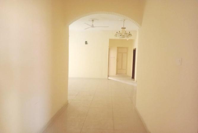 992325 - Property Image 2