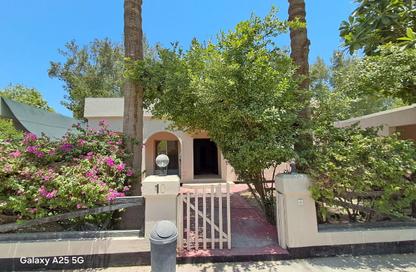 Compound - 3 Bedrooms - 2 Bathrooms for rent in Tubli - Central Governorate