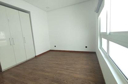 Apartment - 3 Bedrooms - 3 Bathrooms for rent in Hidd - Muharraq Governorate